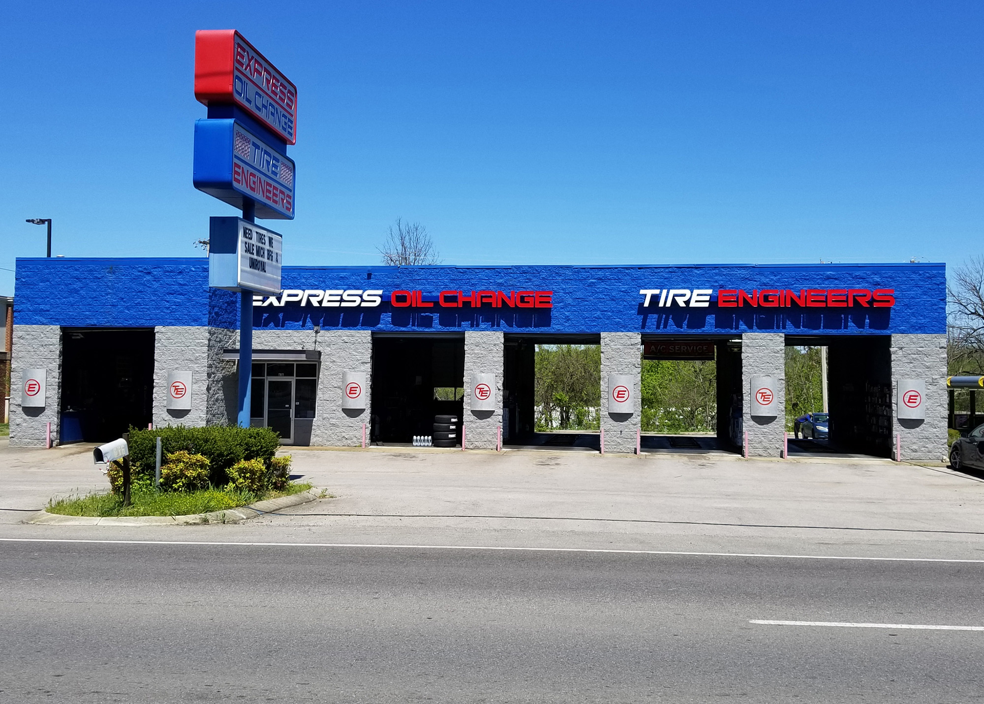 Express Oil Change & Tire Engineers at Columbia, TN
