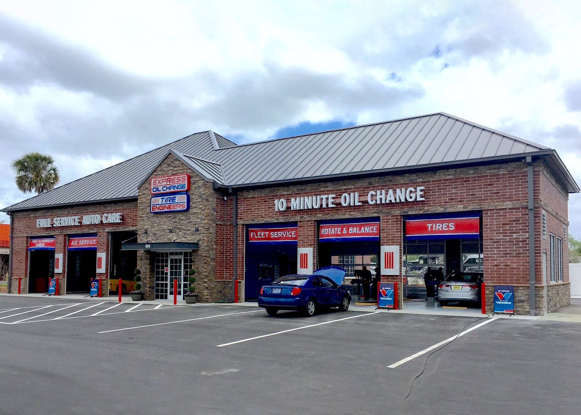 Express Oil Change & Tire Engineers at Oviedo, FL