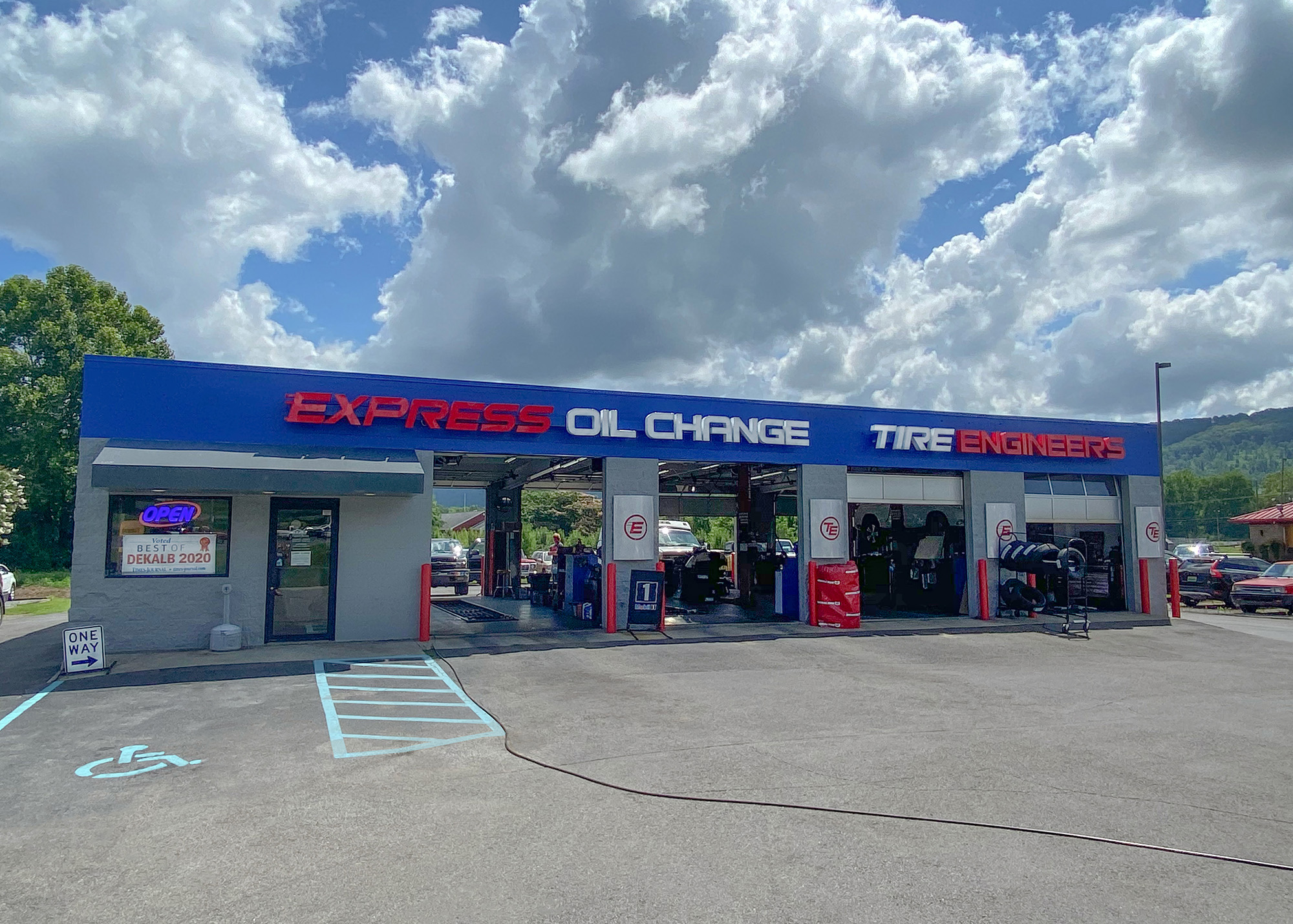 Express Oil Change & Tire Engineers at Fort Payne, AL - Wills Valley